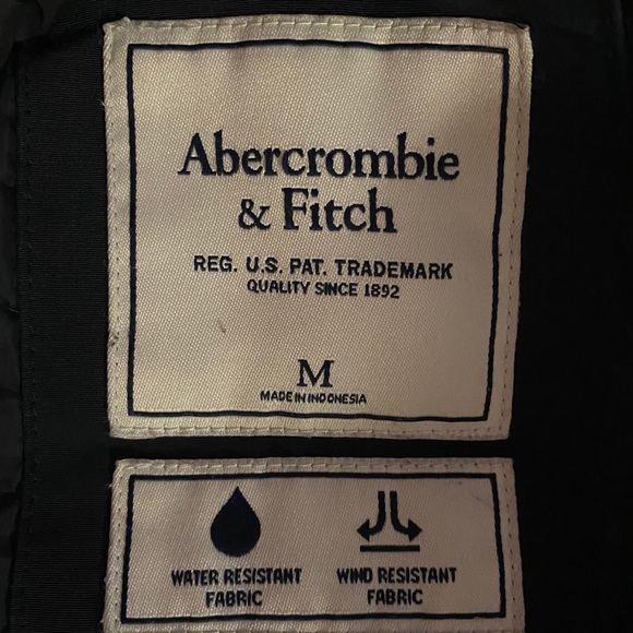 All season waterproof A&F jacket - Picture 6 of 9